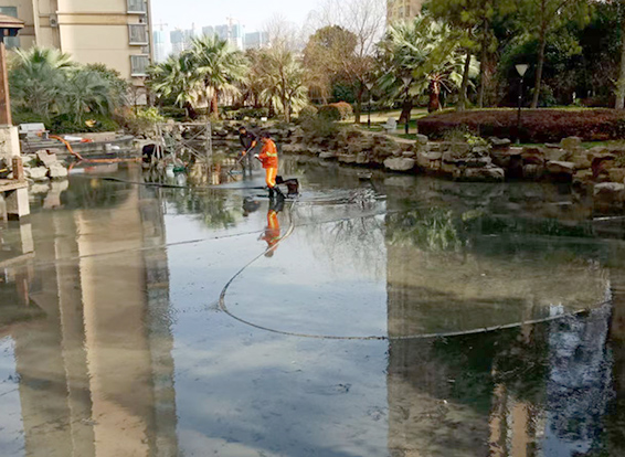 雅江景观池淤泥清理